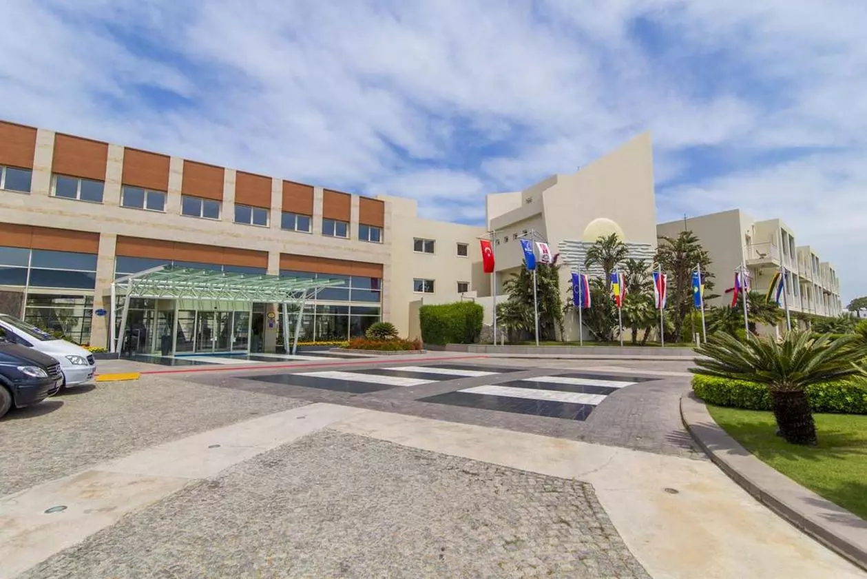 LABLANCHE RESORT_SHABAVIZ (19).jpg